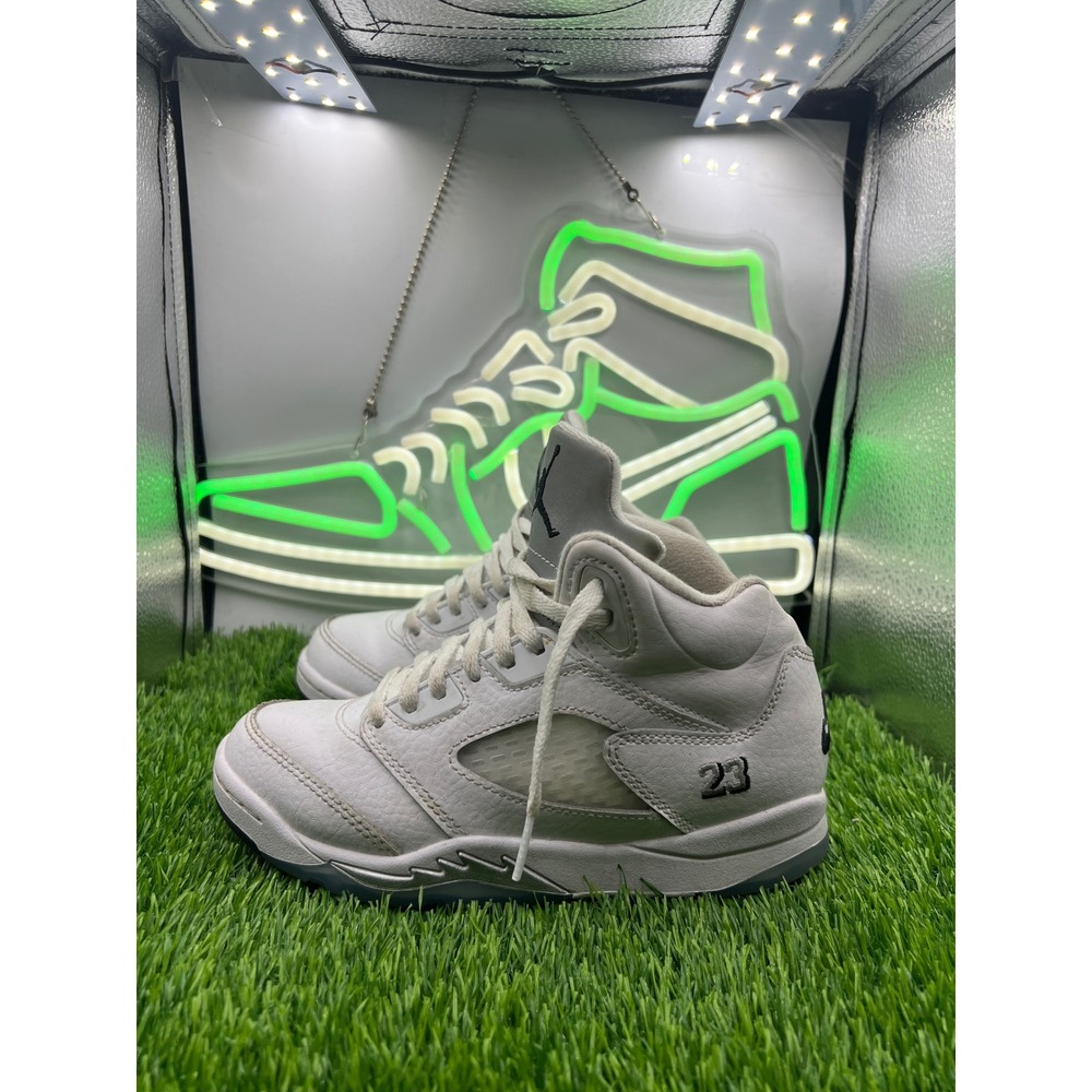 Jordan 5 Retro White Metallic Silver Black HQ7979-103 Kids Size 2Y